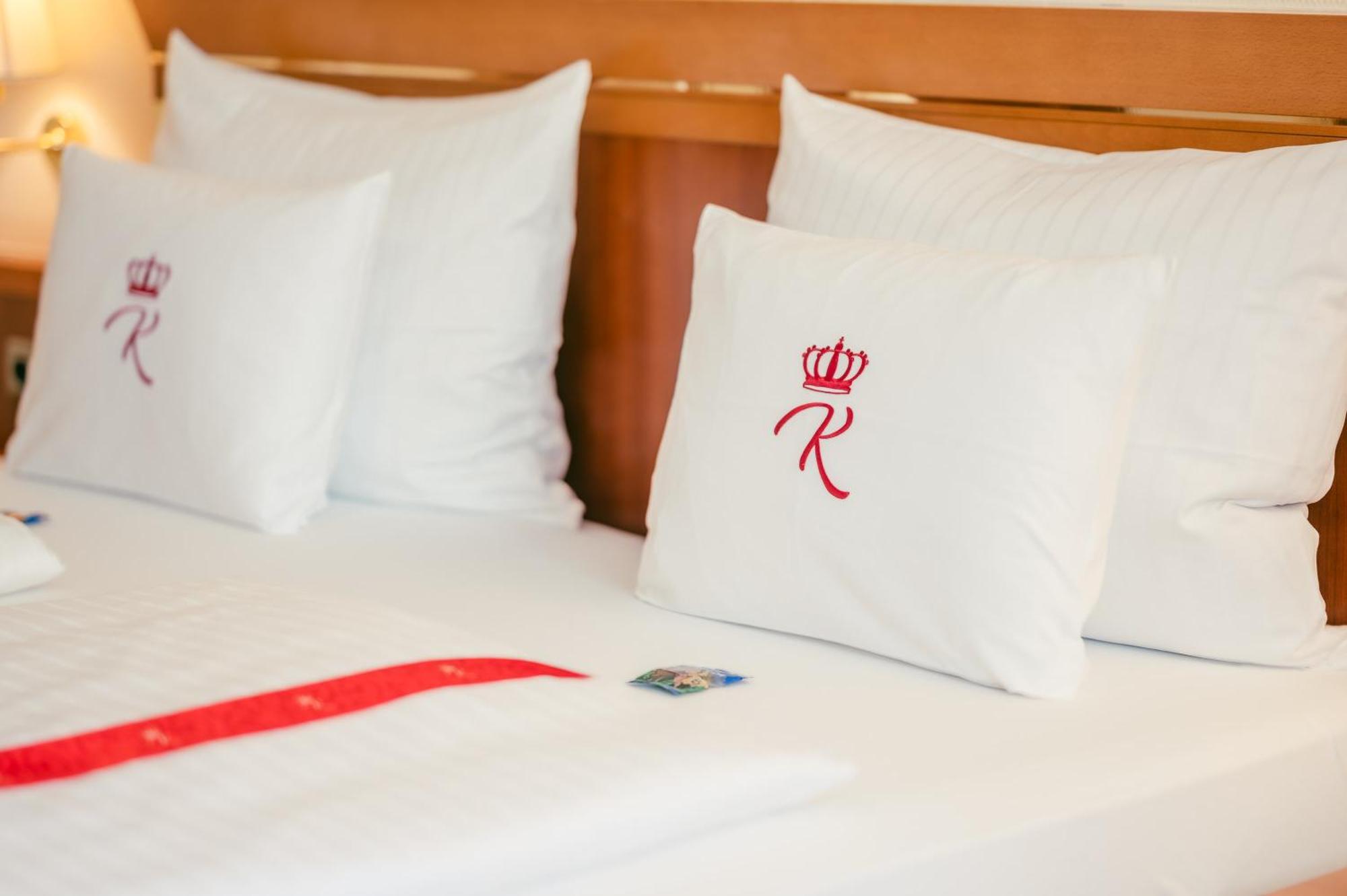 Hotel Am Schlosspark Zum Kurfuerst Oberschleißheim Стая снимка