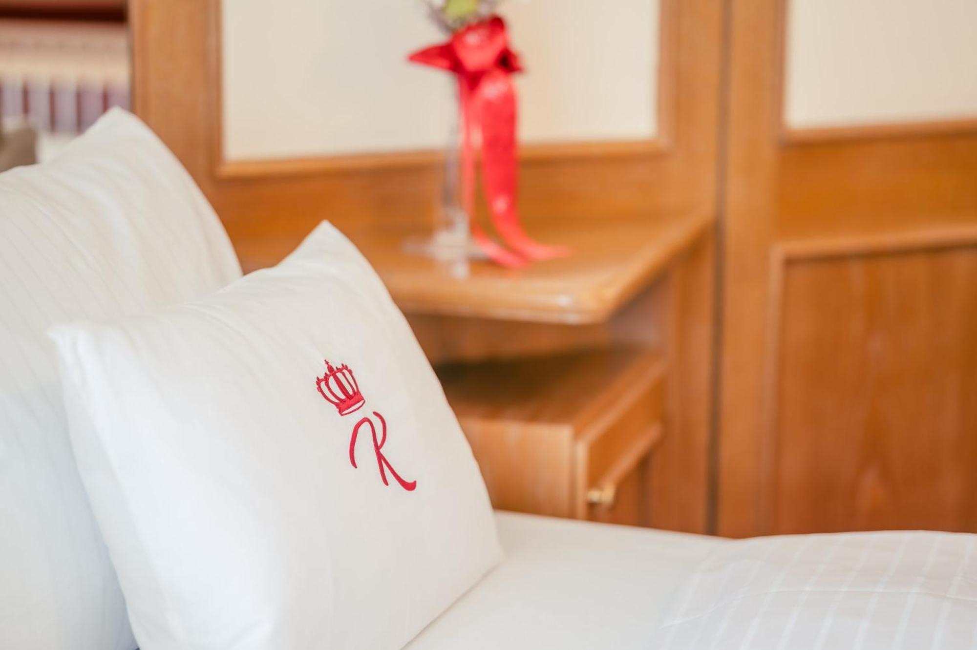 Hotel Am Schlosspark Zum Kurfuerst Oberschleißheim Стая снимка