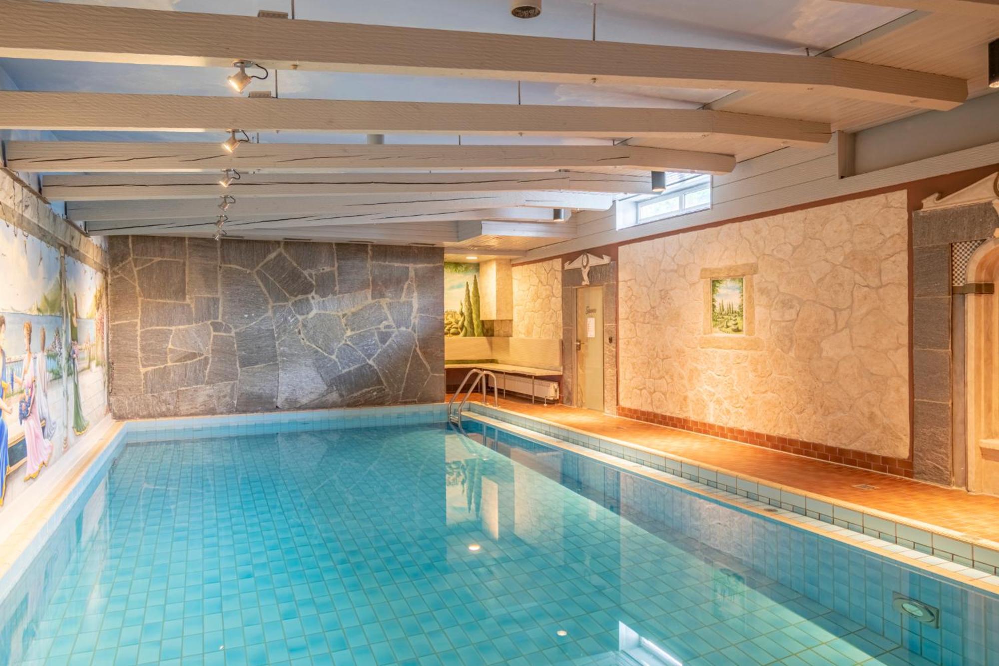 Hotel Am Schlosspark Zum Kurfuerst Oberschleißheim Екстериор снимка